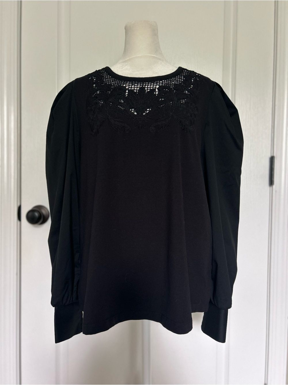 Chico's Black Lace Yoke Detail Long Puff Sleeves Top Size Large